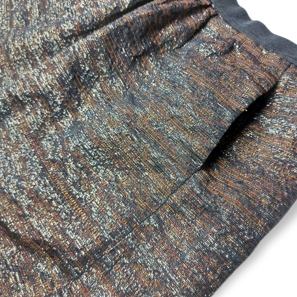 Wilfred Aritzia Black & Gold Metallic Sparkle Skirt 8 - Picture 3 of 6